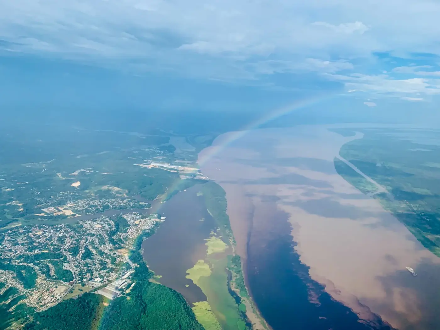 Meeting of the waters of the Rio Negro, Amazon, a territory of supported projects